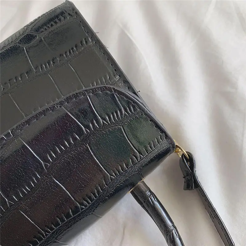 Women Retro Portable Small Square Bag Wild Shoulder Bag Messenger Bag bolso mujer sac a main bolsa feminina 40AP1219