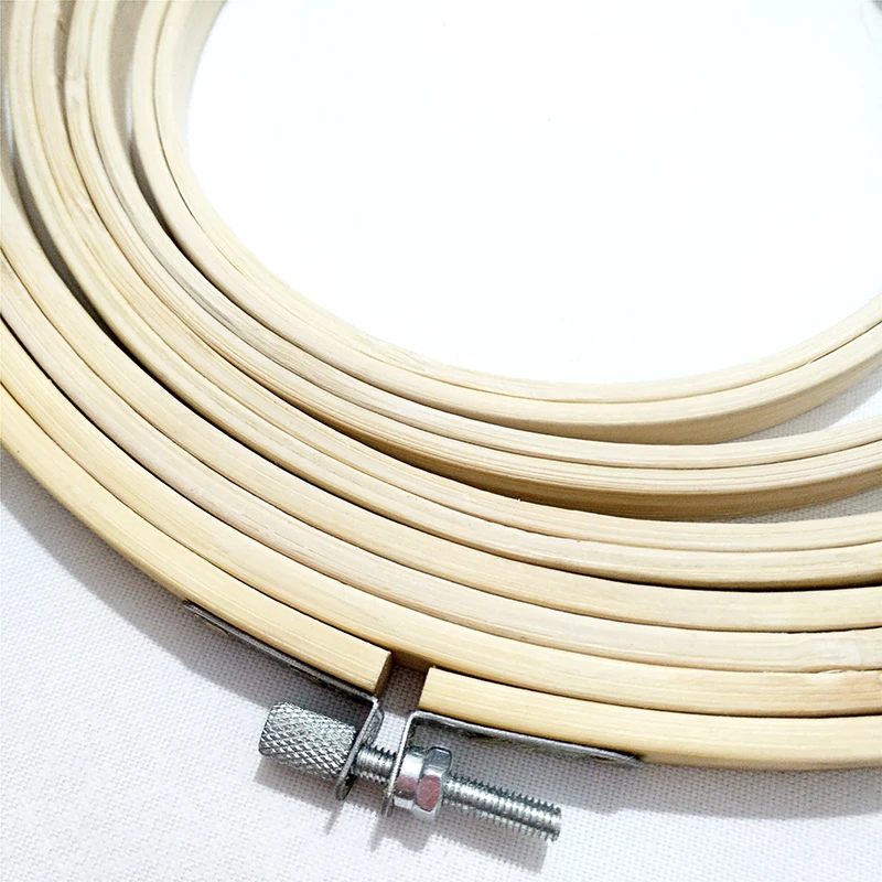 

1Pcs 13-26cm Wooden Handy Cross Stitch Machine Embroidery Hoop Ring Bamboo Frame Embroidery Hoop Round Needlecraft Sewing Tools