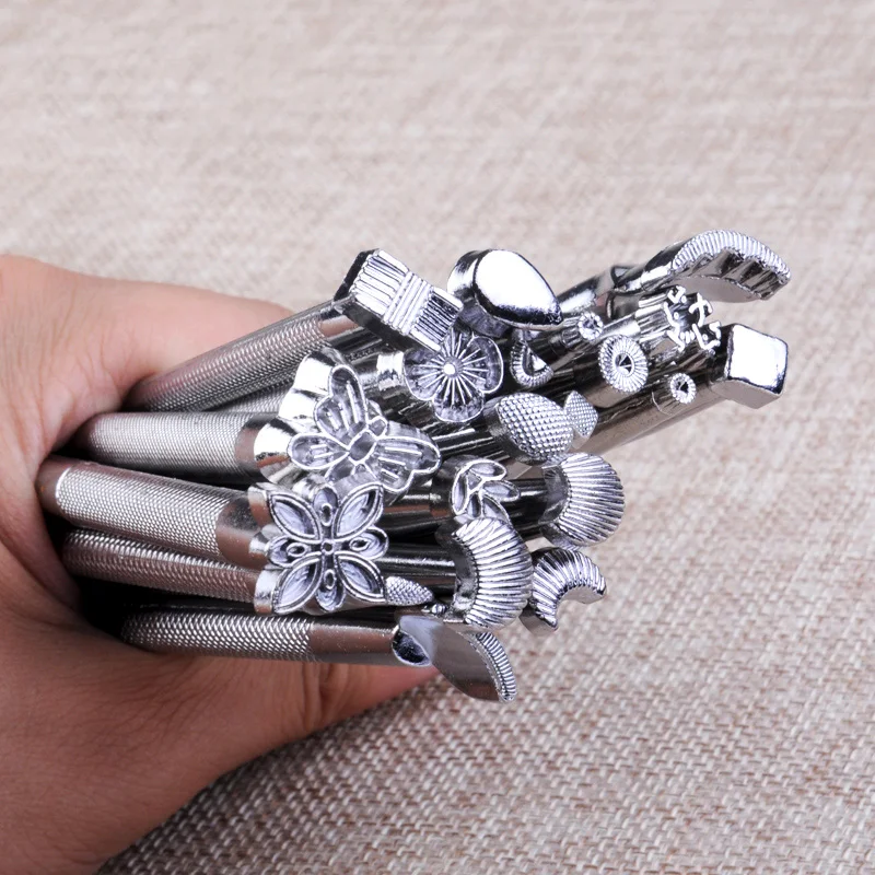 

20pcs Hand Working Leather Saddle Making Tools Craft Tool Set Carving Printing Leather Printing Lenther Tools for Leather Bag