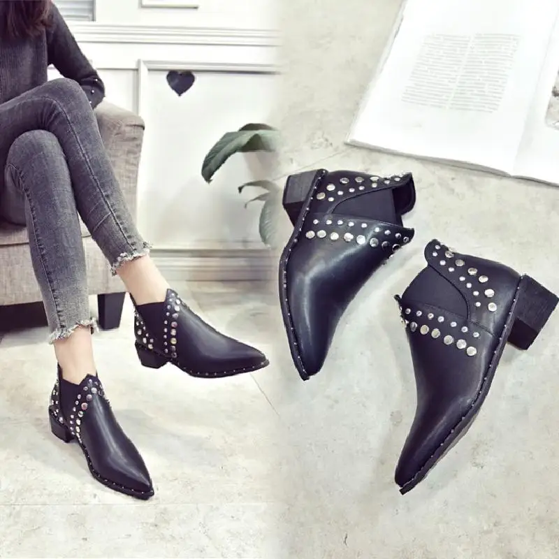 

Dailan Jeanna 2018 Hot new Fashion Martin Boots Women Casual Leather heels Boots Pointed Toe rivets Women Ankle Boot