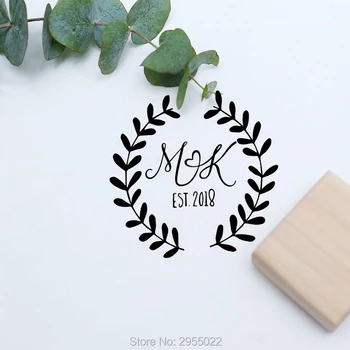 

Custom Wedding Wreath initials Stamp, Rustic wood rubber stamp, personalized wedding classic stamp,