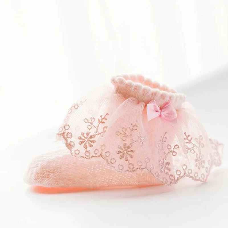 Новые летние короткие носки ярких цветов в стиле ретро с кружевными оборками и оборками Детские носки принцессы для маленьких девочек Розничная, одна пара