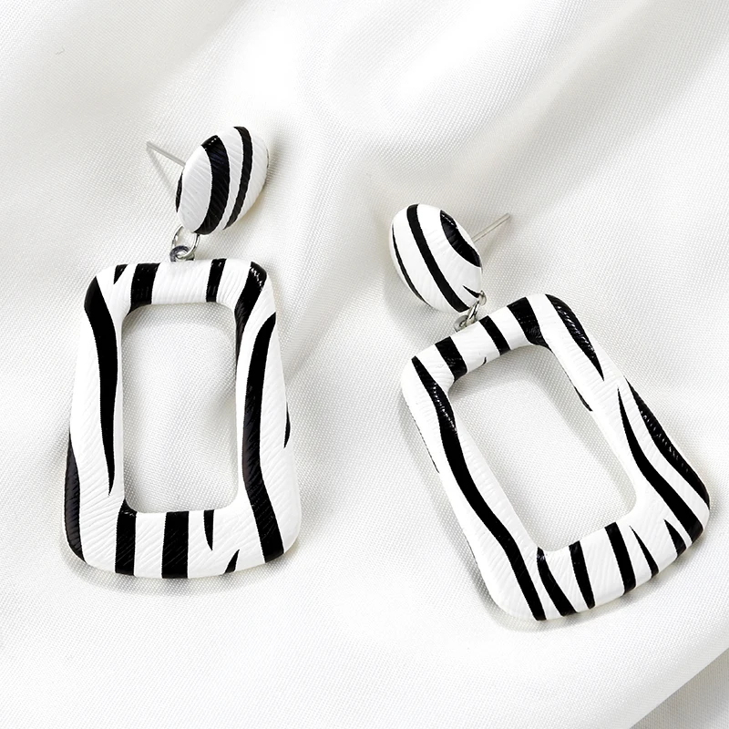 AENSOA, 4 трендовых сережки в Корейском стиле с черно-белым принтом для женщин, индивидуальные серьги-подвески в виде зебры, вечерние ювелирные изделия