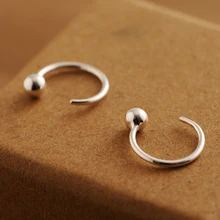 Без аллергии Материал здоровья пирсинг стерлингового серебра 925 короткие дизайнерские серьги для женщин