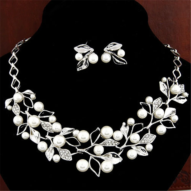 Elegant Gesimuleerde Parel Bruids Sieraden Sets Bruiloft Sieraden Leaf Crystal Zilver Kleur Kettingen Oorbellen Sets Voor Vrouwen