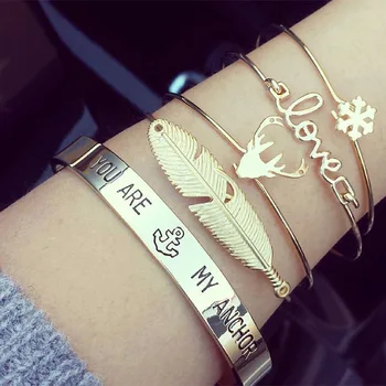 

2019 New multi-layer bracelet 4 pieces/set snow deer head leaf LOVE Gold bracelet set