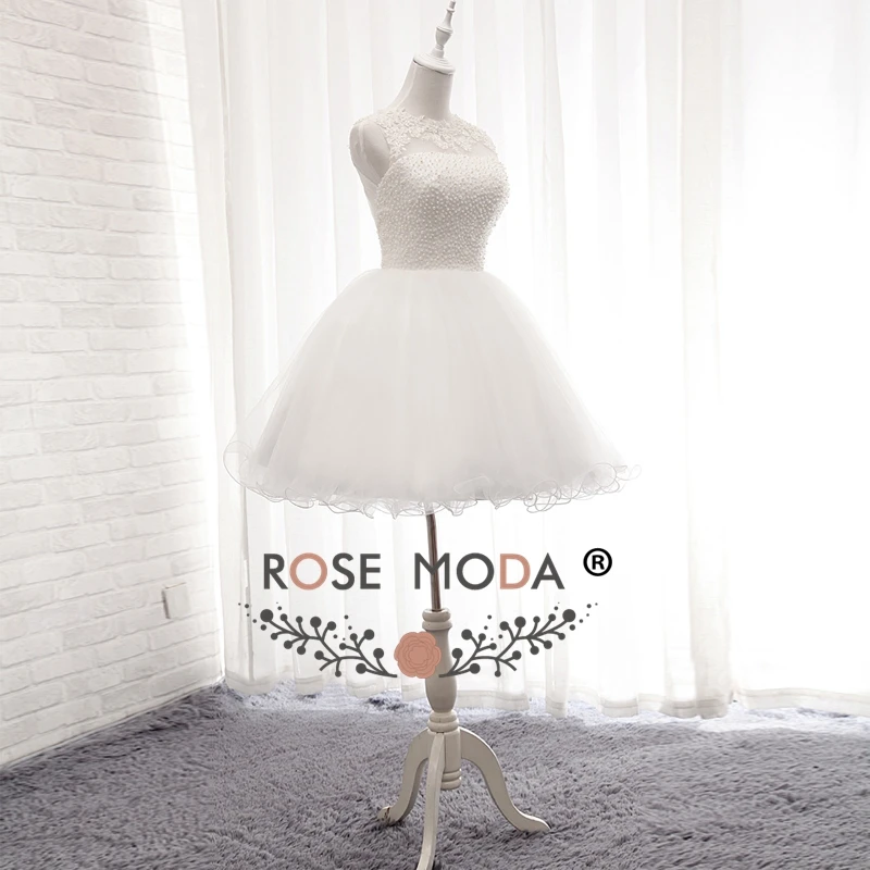 white graduation dressb