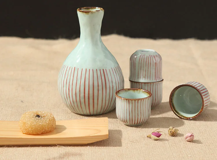 5pcs/lot Creative Ceramic Hand Painted Wine Set Japanese Style Hip Flasks Sake Cup Sake Pot Tea Ceremony Accessories Drinkware