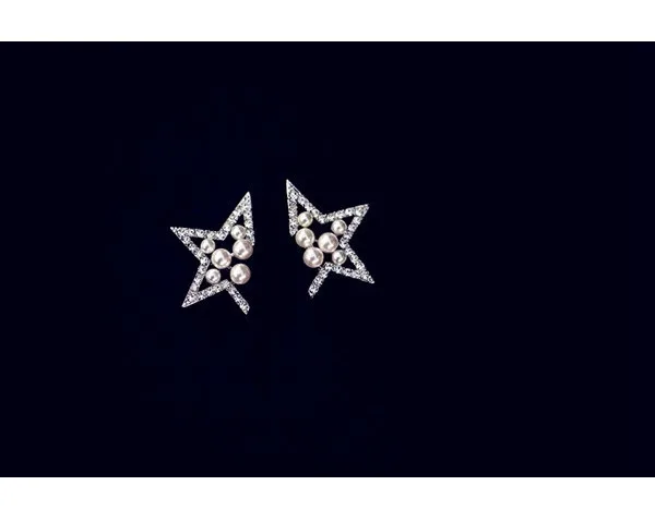 Ювелирные изделия милые корейские Кристальные женские Полые жемчужные серьги с цирконием в форме звезды пятиконечная звезда вырезанные серьги-гвоздики Модный женский подарок
