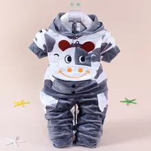 Offre spéciale!!!!! Hiver En Automne 2016, Le Nouveau Garçon Fille de Bande Dessinée Deux-Pièce Ciothing Chaud Corail Velours ensembles de Poste Libre