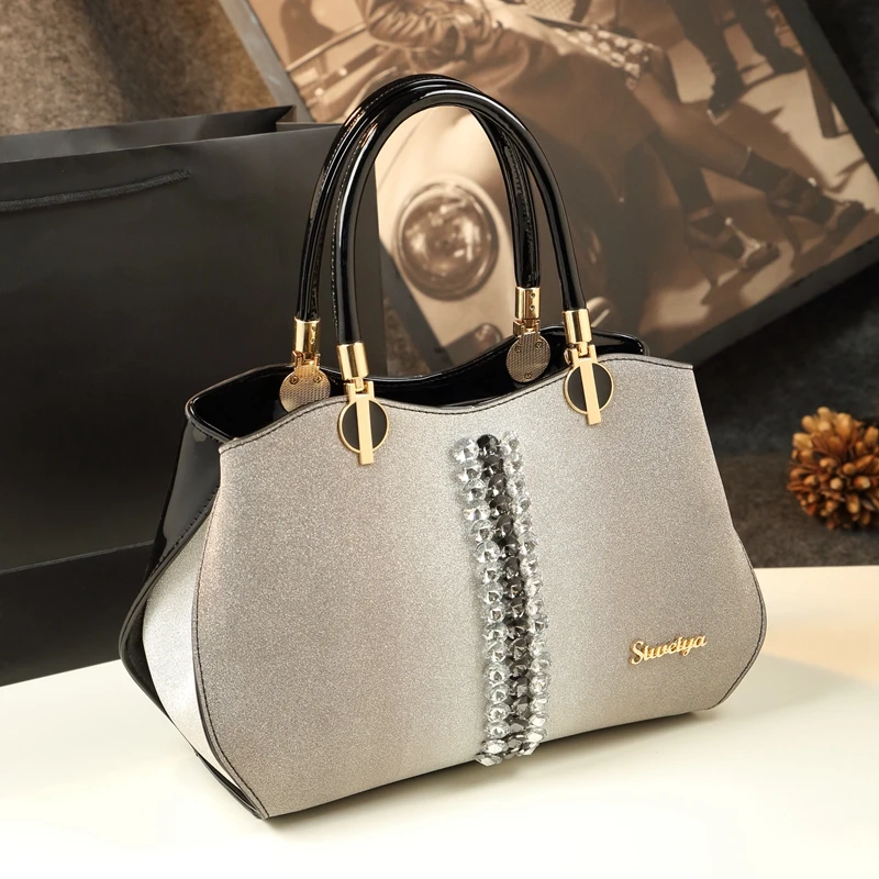 

2018 new luxury handbag designer fashion women's patent leather handbag diamond high quality leather shoulder messenger bag box