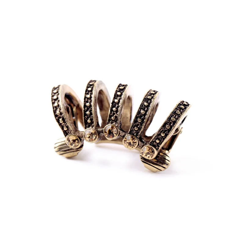 

2019 Direct Selling Supply European And American Fashion Fan Retro Character Set Auger Hollow Out Female Ear Clip Bone Earrings