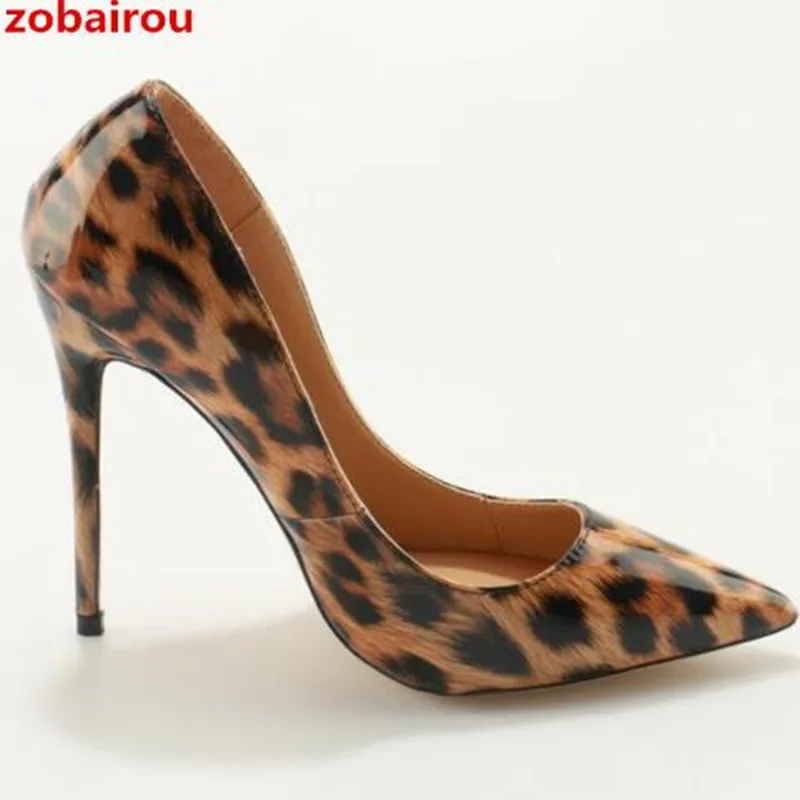 Zobairou/sapatos mulher/пикантные женские туфли из лакированной кожи с леопардовым принтом