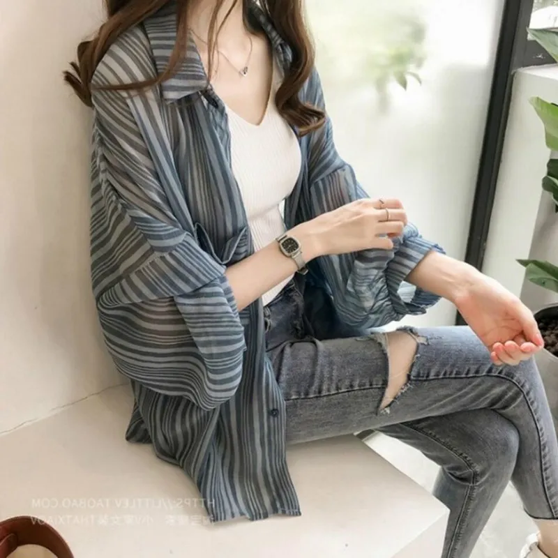 

New women's pure color shirt, light and thin loose casual material, Lantern Sleeve Striped Shirt Chiffon cardigan