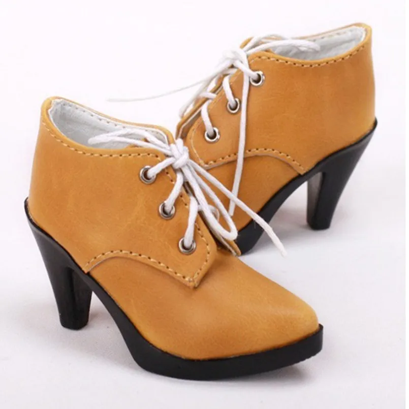 DOLLBOOT-1