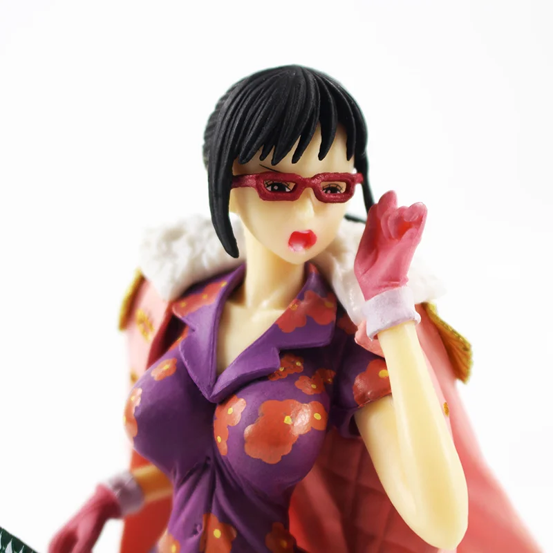 - One Piece Figure