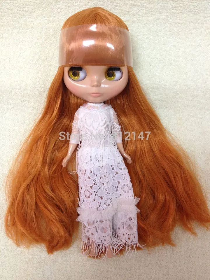 Телесный цвет куклы(коричневые волосы, загара кожи