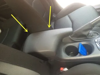 

Customzied Color Microfibre Leather Center Armrest Cover For Mazda Axela AB237