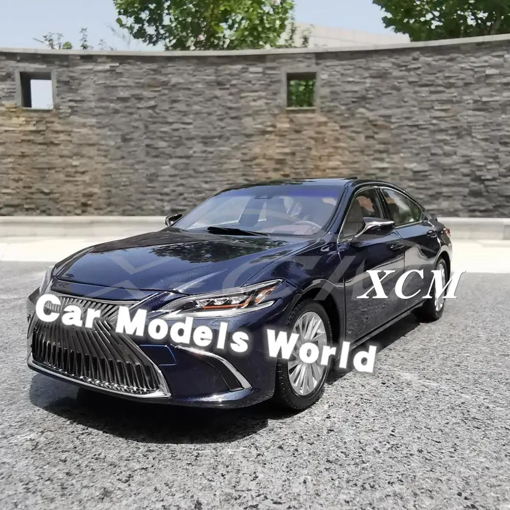 Литая модель автомобиля для нового ES300h ES 300H 1:18 (синий) + небольшой подарок! |