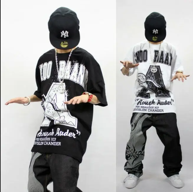 футболка в стиле хип хоп. рэп одежда. хип-хоп субкультура. рэп одежда. джо райли хип хоп музыкант.