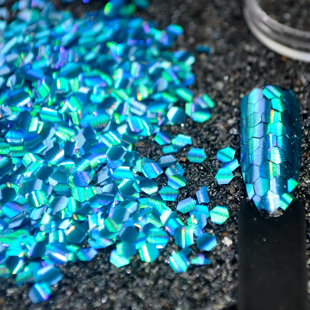 

Lake Blue Fish Scale Nail Sequins Curved Holographic Laser Nail Art Glitter Sheets Tips Mermaid Manicure Nail Art Decorations