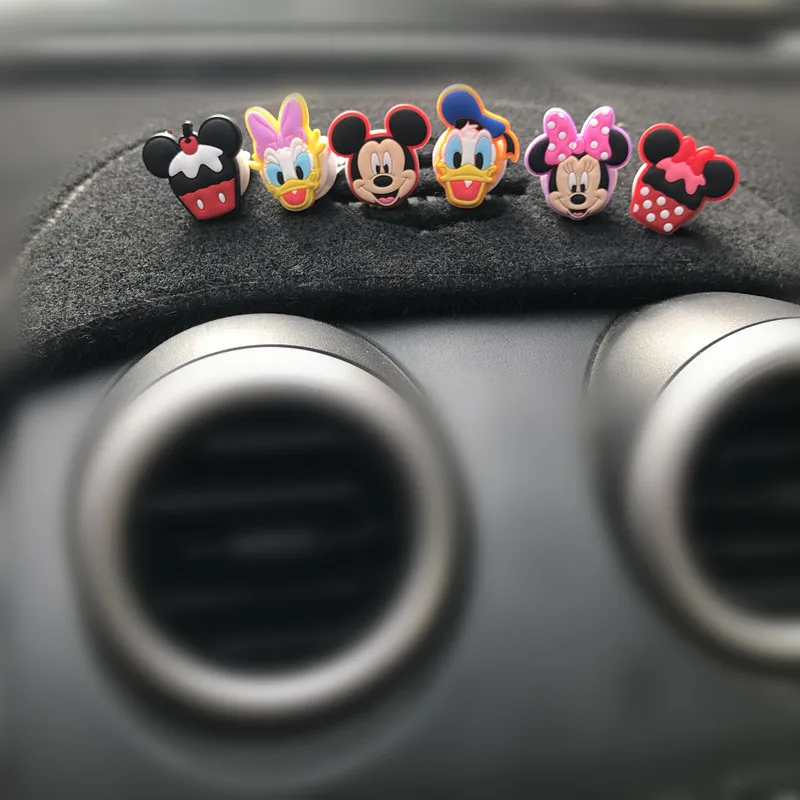 

6 pcs Car Air Freshener Clip Air Conditioning Breathable Perfume Cartoon Minnie Fun Mickey car perfume