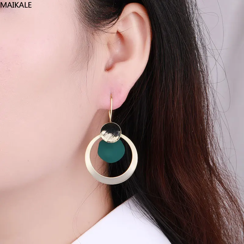 

MAIKALE Fashion Design Round Circle Drop Earrings Irregular Metal Sequins Clip on Earrings for Women Office Lady Party Jewelry