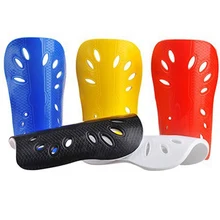 1 пара футбольные щитки на голень Пластиковые Футбольные щиток, для Протеза Ноги протектор для детей взрослых защитное снаряжение дышащие щитки 5 цветов