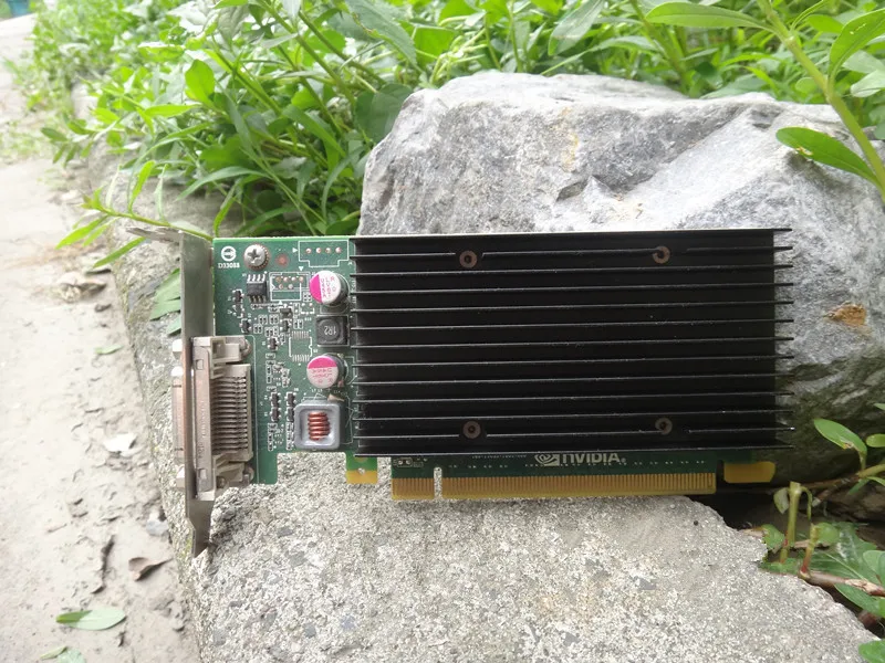 Free shipping 90% for new original for Quadro NVS300 512M supports multi-display desktop graphics