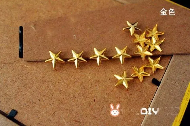 Новое поступление! Оптовая продажа 500 шт. 15 мм блестящие шипы с заклепками