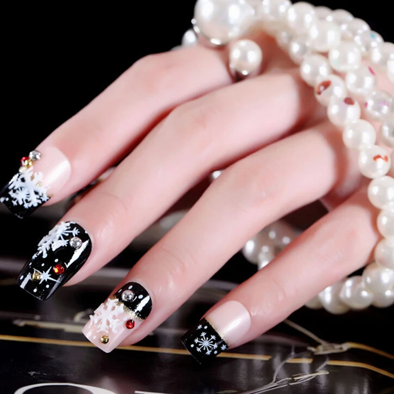 24pcs Snowflake False Nails Full Cover Frame False Nail Tips Black White Red Style Xmas Fake Nails With Glue New