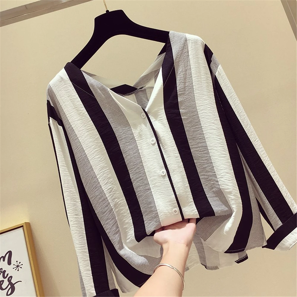 

2019 New Fashion Vertical Striped Shirt Female Long Sleeve Loose Chiffon Shirt Chic Port Wind V-neck
