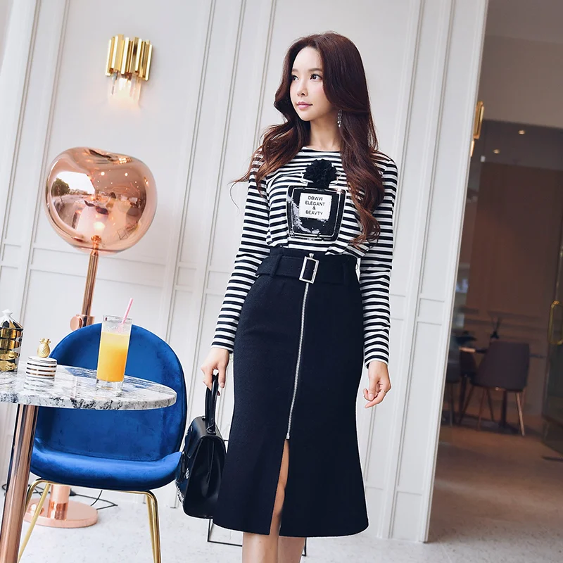 

Dabuwawa Women Flower Print Casual Striped T-shirt Spring New Long Sleeve Tee shirt Top for Female Girls D18DTS002