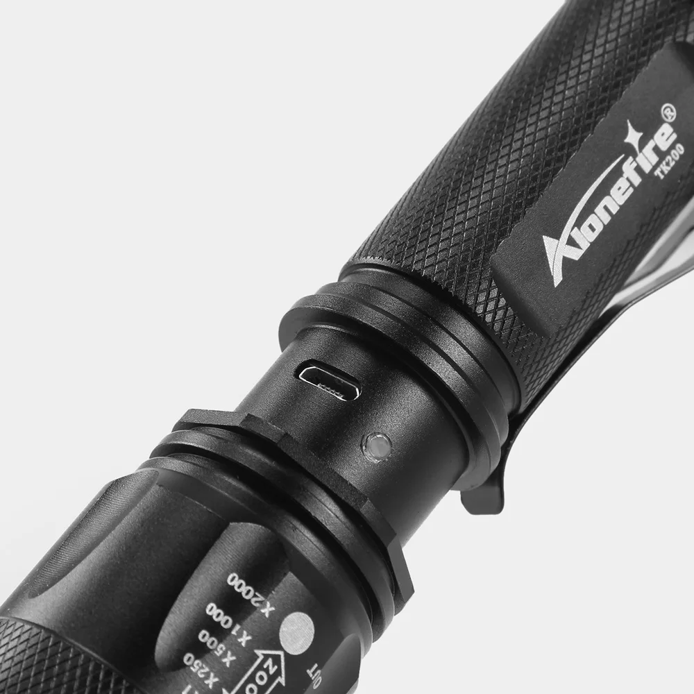 TK200 L2 flashlight (8)