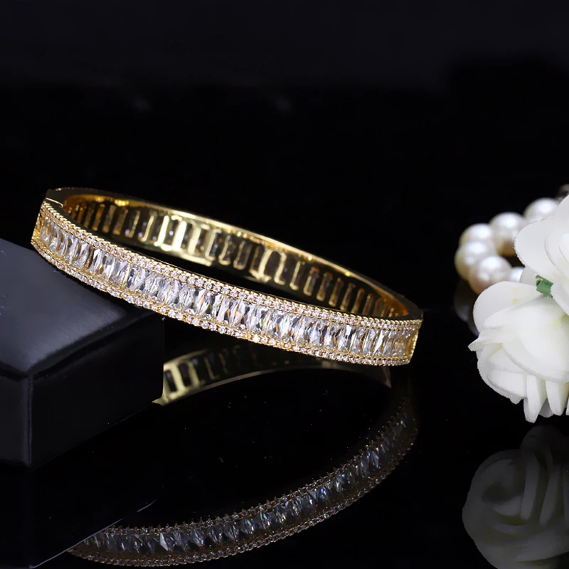 yellow gold bangle