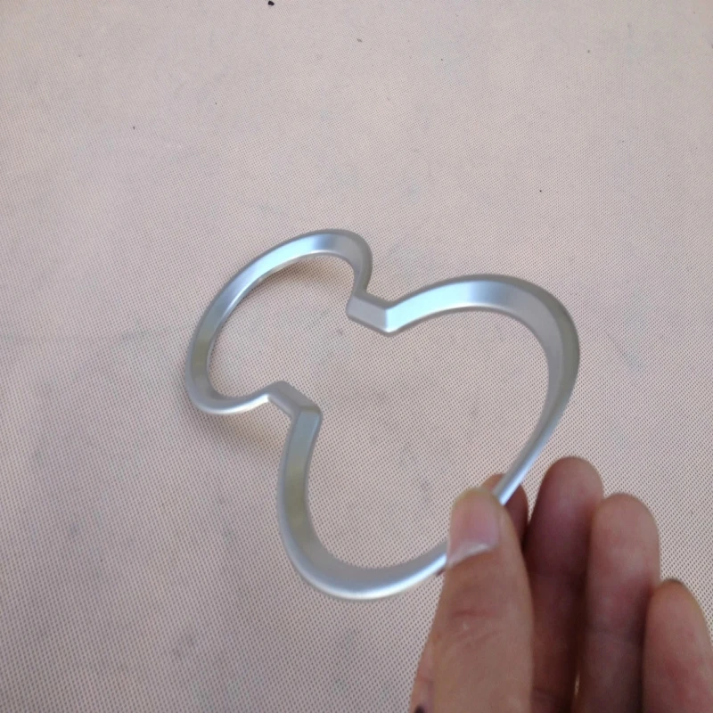 (5)