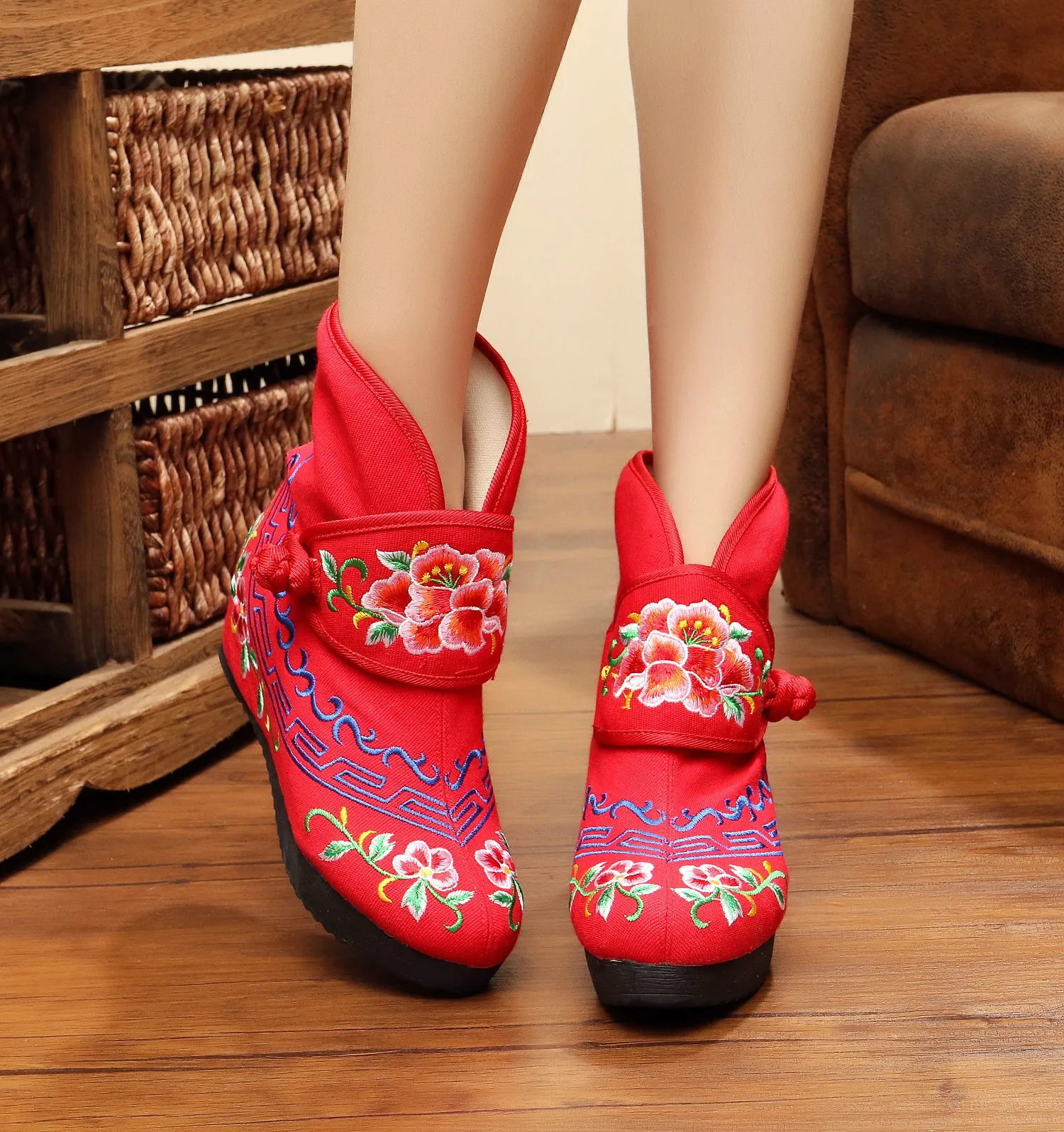 Women Chinese style Leaders bare boots soft sole flat Old