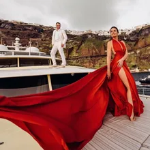 Вечернее платье с большим шлейфом vestido longo красные длинные вечерние платья с открытыми плечами robe de soiree торжественное платье с высоким разрезом