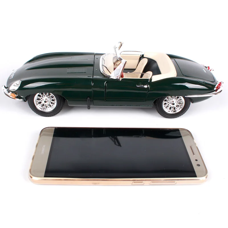 Bburago, 1:18, jaguar, e тип, темно-зеленый автомобиль, литой под давлением, 255*95*67 мм, классическая модель автомобиля, старая версия для сбора 12046