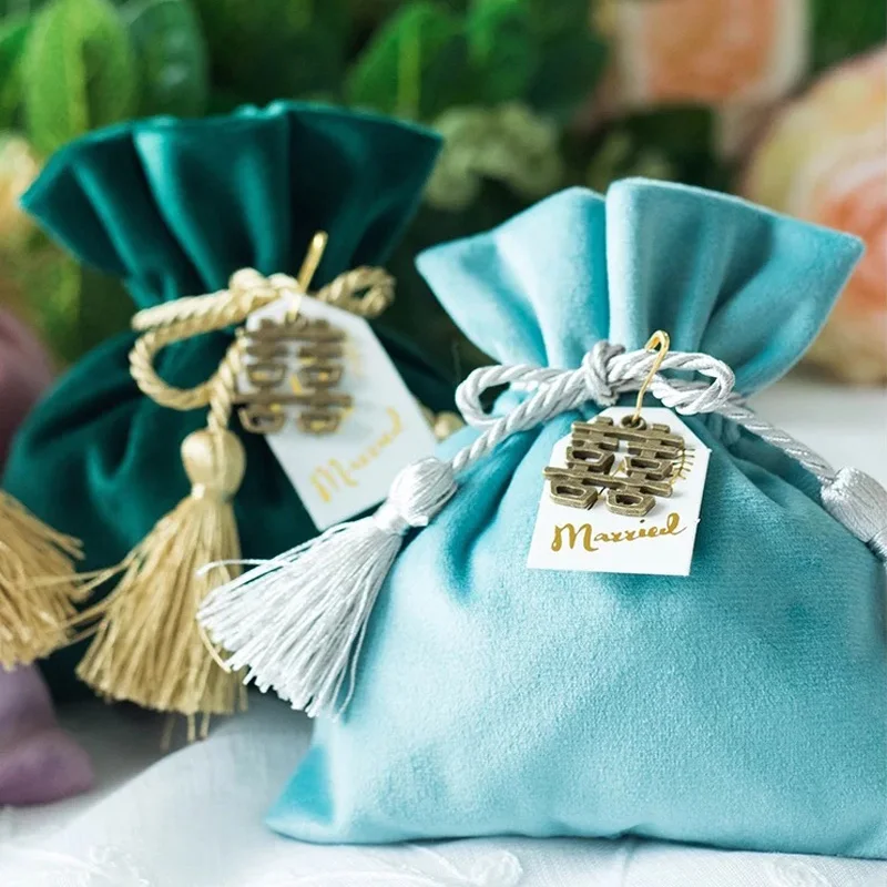 

100pcs lot Unique Double Happiness Velvet Anniversary Engagement Favour Bags Wedding door gifts candy bag wholesales