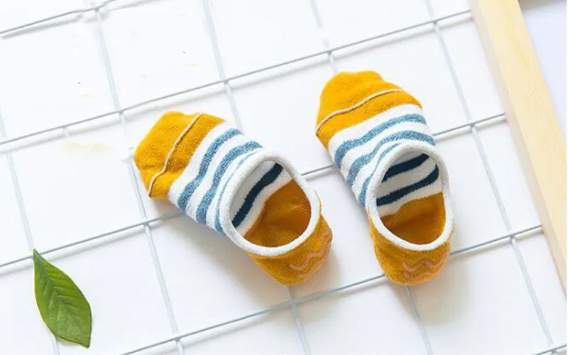 Детские носки г. Новые летние носки для мальчиков от 2 до 11 лет 5 пар/лот хлопковые носки в сетку детские носки с тремя горизонтальными линиями