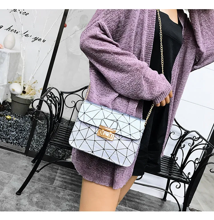 

New splicing package Korean version of the casual clamshell crack small bag bright surface laser shoulder Messenger bag handbag