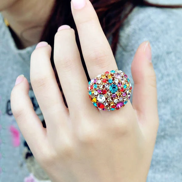 Модное массивное кольцо с разноцветными кристаллами широкое коктейльное Kpop в