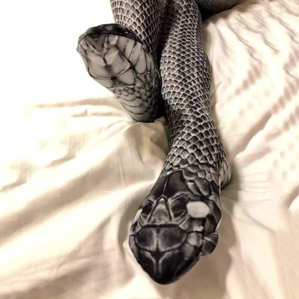 Фото Пикантные женские колготки с принтом змеиной кожи облегающие эластичные длинные