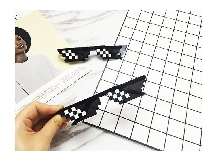 Glasses 8 Bit MLG Pixelated Sunglasses Women Brand Thug Life Party Eyeglasses Ladies Vintage Female Eyewear reader sunglasses