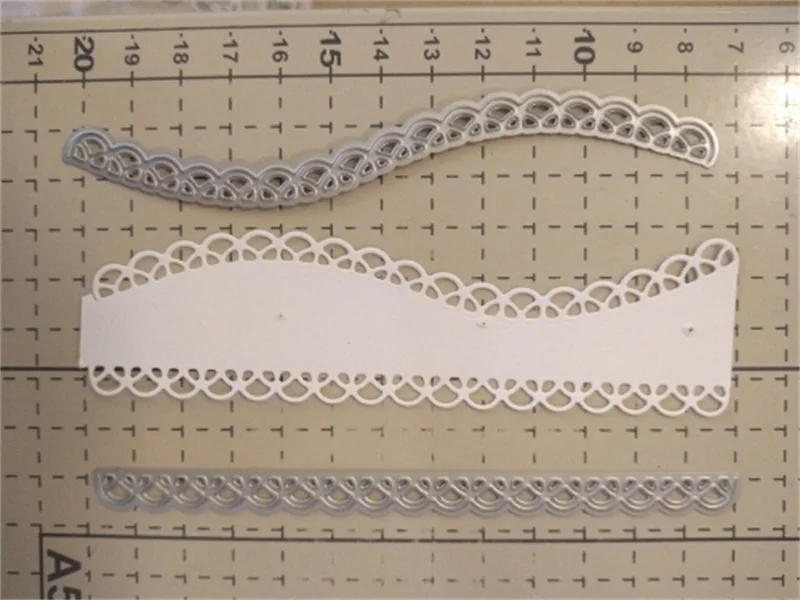 

Swovo Scalloped Lace Border Edge Metal Cutting Dies DIY Etched Craft Paper Card Making Scrapbooking Embossing Die Cuts 2019 New