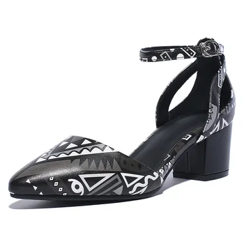 

2019 summer women's sandals fashion printed fabric pointed 5CM thick heel sandals comfortable casual shoes women