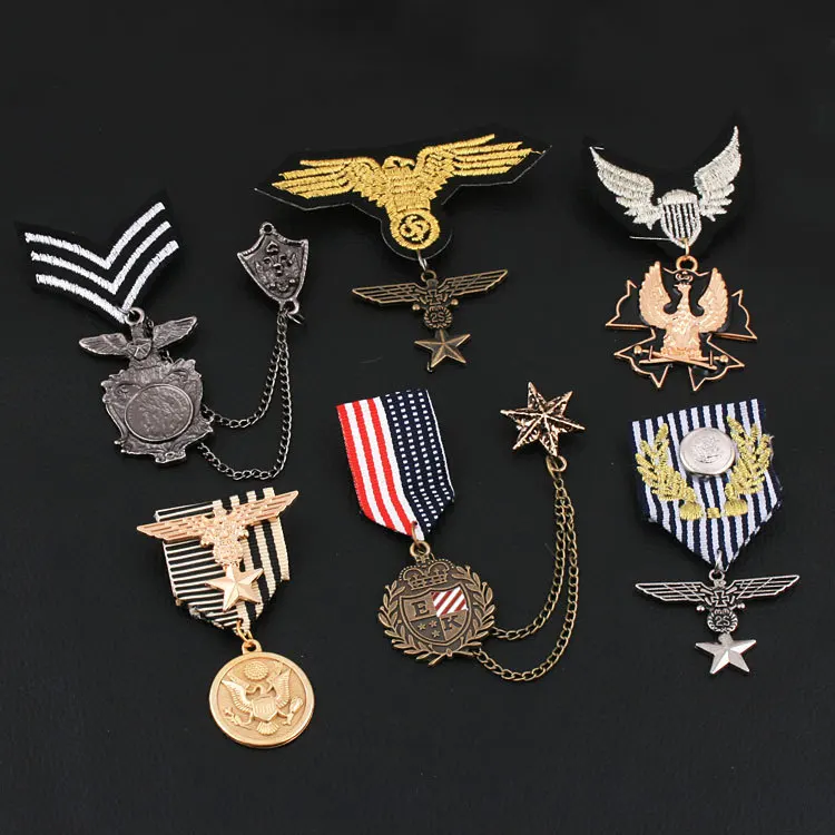 

New Retro Eagle Male Lapel Pin Medal Men's Suit Tassel Metal Brooch Pins Badge Vintage Men and Women Accessories Cheap Jewelry