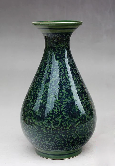 

Exquisite Small Chinese Old Handwork Antique Blue and White Porcelain Green Glaze Flower Designs Vase