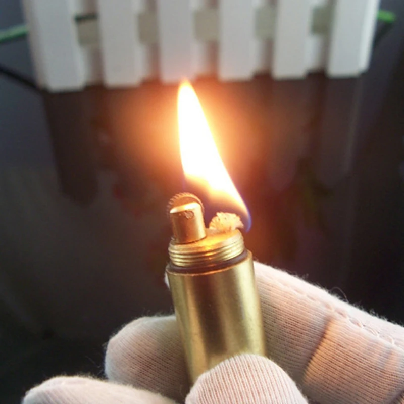

Hot Creative Mini Bullet Butane Flame Lighter Metal Torch Lighter Novelty Gadget Military Addictive Gift Key Accessories NO GAS